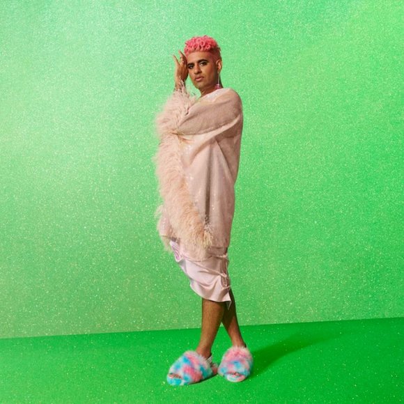 UGG Fluff Yeah Pride all gender - Picture 4 of 9